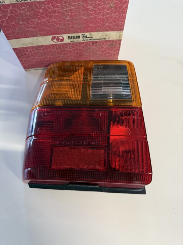 Fanale post. completo Sx Fiat Uno 1serie (Originale FIAT). Nuovo - immagine 3